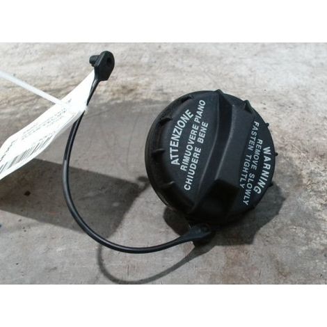 [PRODUIT D'OCCASION] Bouchon Reservoir A Carburant HYUNDAI I10 ♻️ Ref Oe. 3101038600 - Garantie à vie (1/2)