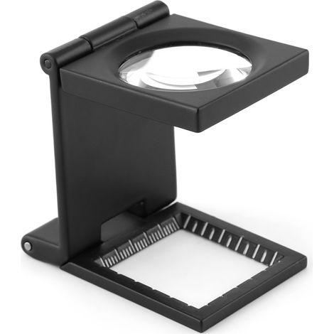 Loupe pliante 10x10 (10 x 28 mm) en alliage de zinc avec échelle.