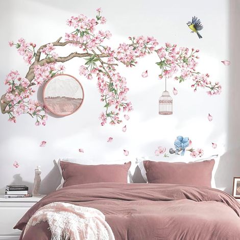 Wandtattoos mit rosa Kirschblüten, floralen Motiven, Astmotiven und Vögeln – ideal für Kinderzimmer, Wohnzimmer und TV-Wand. (1/5)