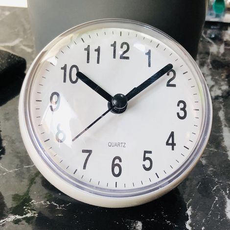 Mini-Wanduhr mit Saugnapf, beschlagfrei und wasserdicht, geeignet für Bad, Küche und Toilette, kleine Quarzuhr, Tischuhr, 7 cm (Batterien nicht enthalten).