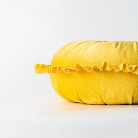 Rundes Samtkissen mit Rüschen und Zierblumen für das Sofa (1/5)