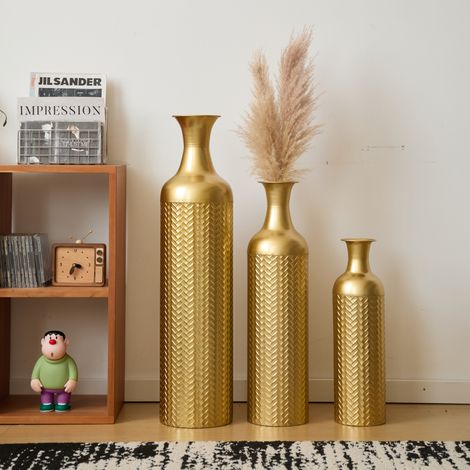 Set de 3 jarrones de suelo de 50/66/83 cm en metal dorado con textura – MEUBLIV (1/5)