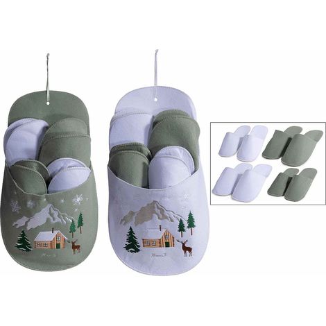 Paires de chaussons famille ou invités dans une grande pantoufle imprimé village de Noël, lot de 2, 26 x 11,5 x H. 49 cm