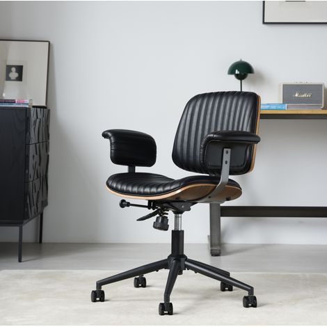 Poltrona ufficio in pelle nera con ruote, braccioli effetto legno e base in metallo (1/5)
