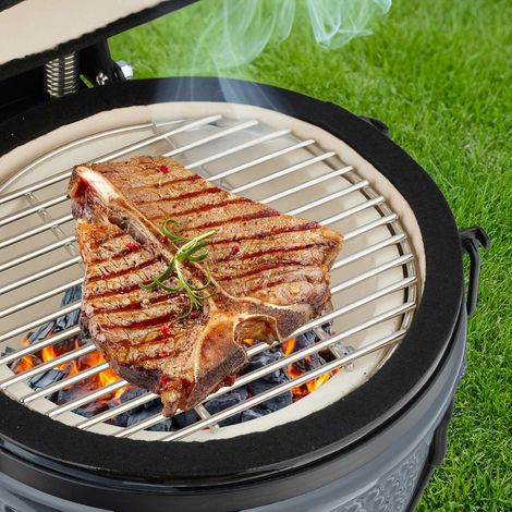 Keramischer kamado grill - vielseitig zum grillen und backen