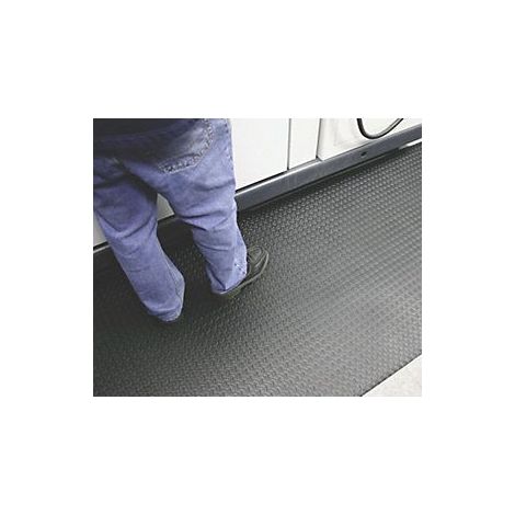 Arbeitsplatzbodenbelag Zuschnitt B1200xS9mm schw.PVC Tränenblechop.Preis p.lfd.m (1/5)