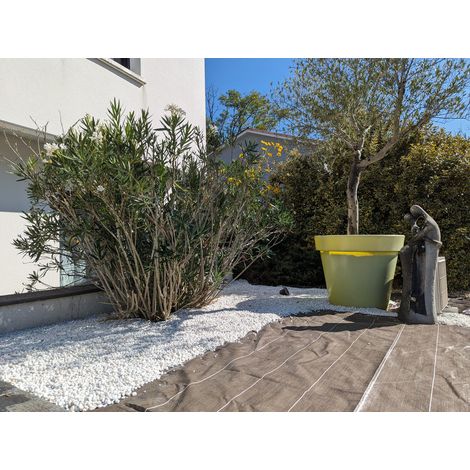 Toile de paillage tissée Longueur 25m Largeur 3,3m Couleur Marron 130g m2 Grande Largeur 3 mètres Similaire Geotextile ZENLYS (1/5)
