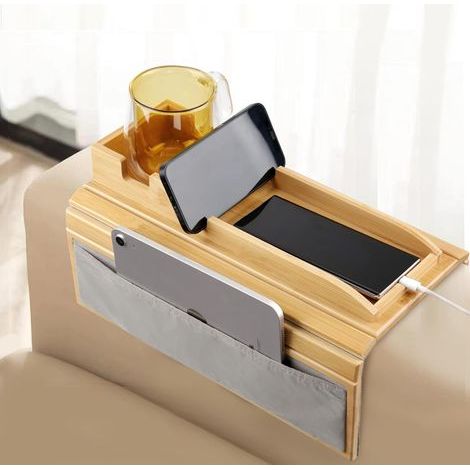 Plateau pour accoudoir de canapé, table d'accoudoir avec poche latérale, plateau anti-dérapant en bambou naturel pour canapé, idéal pour boissons, snacks, tasses, télécommandes et téléphones. (1/5)