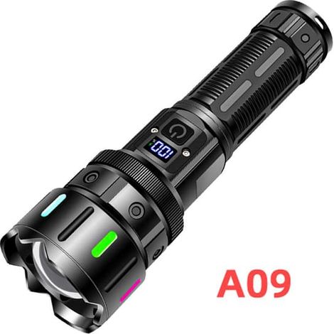 Lampe torche LED ultra-puissante - Rechargeable 3000 mAh avec écran LCD, 5 modes d'éclairage, zoom, étanche IP67 (1/5)