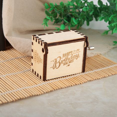 Boîte à musique vintage en bois blanc sculpté, cadeau rétro (Joyeux anniversaire) (1/5)