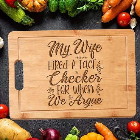 Planche en bambou "Notre bonheur" – Cadeau personnalisé pour amoureux (1/5)