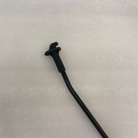 65771-JD000 is suitable for Nissan 08-15 Qashqai hood engine struts and hood strut brackets. (1/4)
