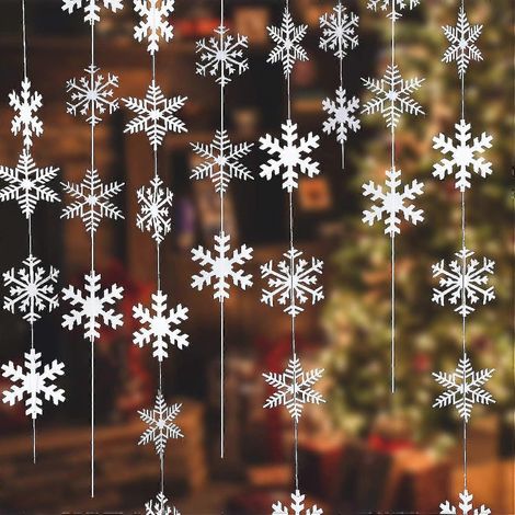 16 décorations suspendues en forme de flocons de neige de 1,9 mètre de long, blanches, pour les fêtes de fin d'année. (1/5)