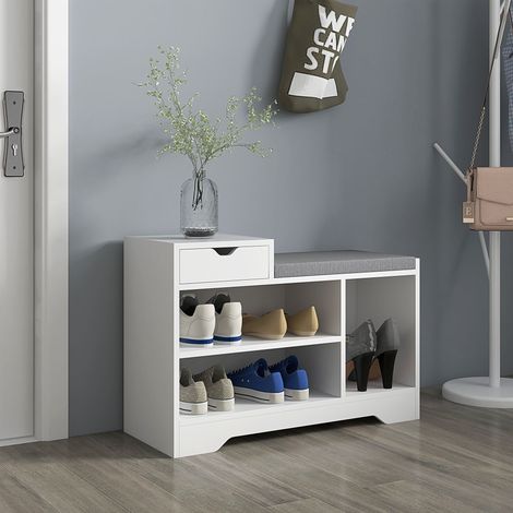 Couloir blanc capitonné avec sièges servant de rangement à chaussures, tiroirs et 3 étagères ouvertes avec entrées. (1/5)