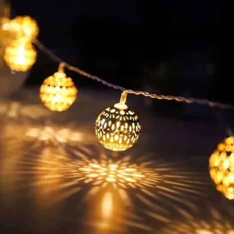 LYERCW - Guirlande lumineuse LED avec globe, 20 boules métalliques dorées à motifs marocains, pour mariage, fêtes, Noël, intérieur. (1/5)