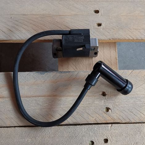 GT1300 KE24025AA Zündspule Hochspannungstransformator Zünder geeignet für Subaru Forester, Outback und Impreza 2.0L/2.5L, Ersatz für 040471. (1/4)