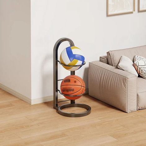 Solutions de rangement peu encombrantes pour ballons de basket et de football - pratiques pour une utilisation à domicile (1/4)