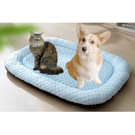 Tapis rafraîchissant pour chats et petits chiens - bleu - fabriqué en tissu auto-rafraîchissant - léger - doux et confortable - imperméable et lavable (1/5)