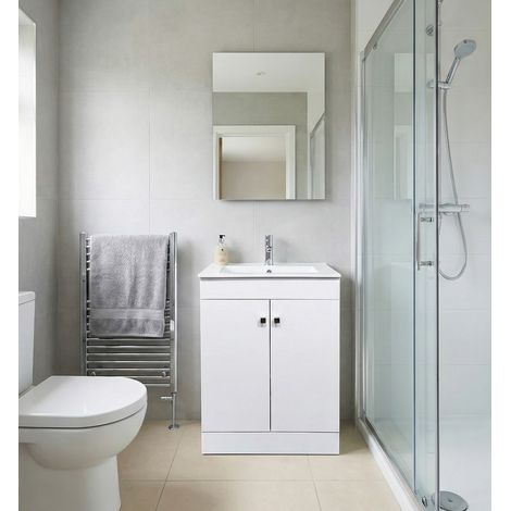 Meuble sous‑vasque LOOK 60 cm À poser, Meuble de salle de bain au sol couleur Blanc, plan céramique avec vasque intégrée, étagères réglables, poignées métal chromé, meuble lavabo (1/5)