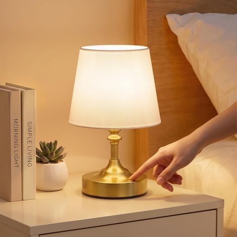 Small Touch Bedside Lamp, LED Wireless Table Lamp (Brass) Battery Bedside Lamp, Continuous Dimmer, White Linen Lampshade, for Bedroom, Living Room, Kitchen, Decoration (1/5)