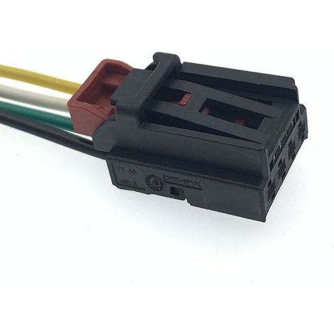 3AA972714/7N0972704 ist ein Steckverbinder für Volkswagen Leseleuchten, Golf 7 Rückleuchten und Sitzheizungssysteme. (1/4)