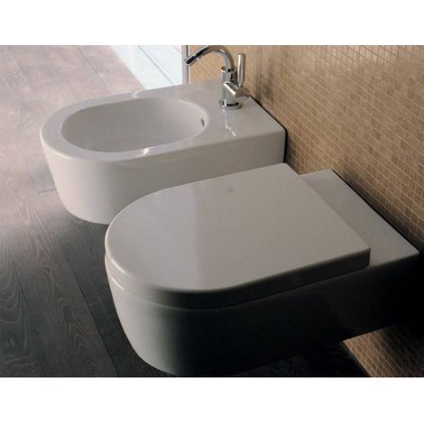 Sanitari Link sospesi cm. 56x36 con sedile standard in poliestere (1/2)