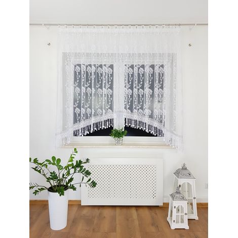 Una cortina confeccionada con una hermosa marquesita floral, encaje guipur y circonitas, cosida en forma de arco. (1/5)