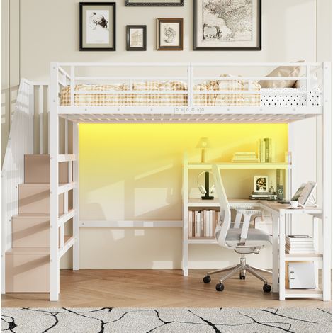 Letto a soppalco moderno in metallo bianco 140x200 cm con scrivania integrata, scala contenitore, scaffali, LED e USB