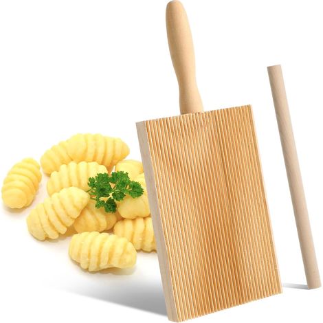 Planche à gnocchis et rouleau à raviolis, ustensile de cuisine artisanal pour la préparation et la découpe de la pâte. (1/5)