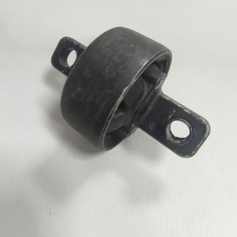 55274-2W000 and 552742W500 are suitable for various rear trailing arm bushings in automotive parts. (1/5)
