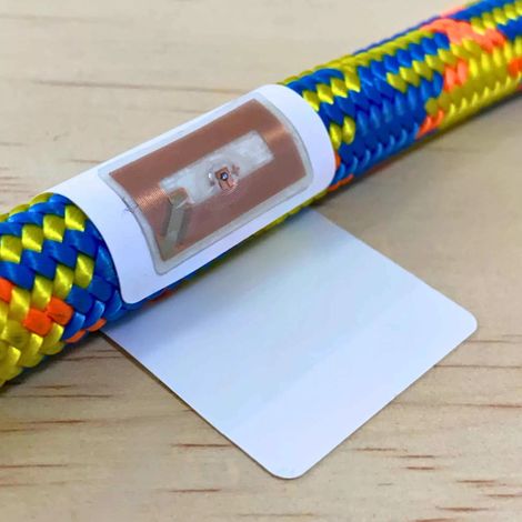 NFC-Tag, scannbar unter dem Etikett (1 Stück)