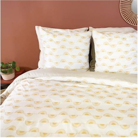 Parure de lit 220x240 adulte Housse de Couette + 2 Taies d'oreiller motif imprimé géométrique doré, blanc et gris – en microfibre