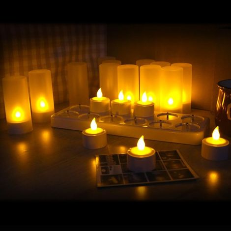Bougies LED rechargeables sans flamme, scintillement réaliste, base blanche avec station de charge, lot de 12 pièces pour fêtes et décorations, cadeau idéal, teinte jaune. (1/5)