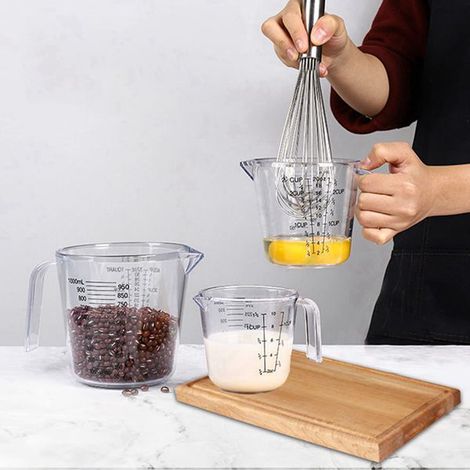 1 Set. Farbe: Transparent. Material: Backutensilien aus Kunststoff, Messbecher aus Kunststoff (150 ml, 300 ml, 600 ml).
