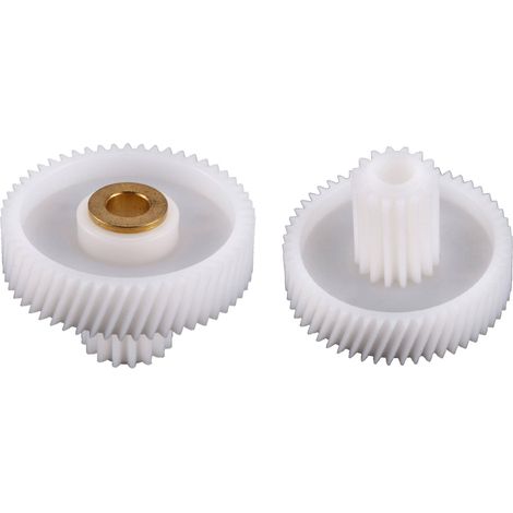 Kit da 2 ingranaggi in plastica progettati per essere utilizzati con uno spremipomodoro "SM" (1/3)
