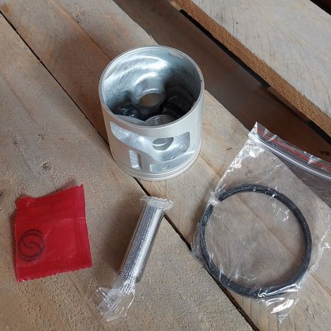 Ensemble piston de tronçonneuse Husqvarna 365 372XP with segments de piston, bags de retenue, axes de piston, rondelles de roulement, adapted to the game of pistons K1270 (60 mm). (1/2)