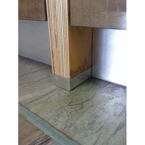 Profilé de protection latérale du panneau 620X22 mm en acier inoxydable (1/3)