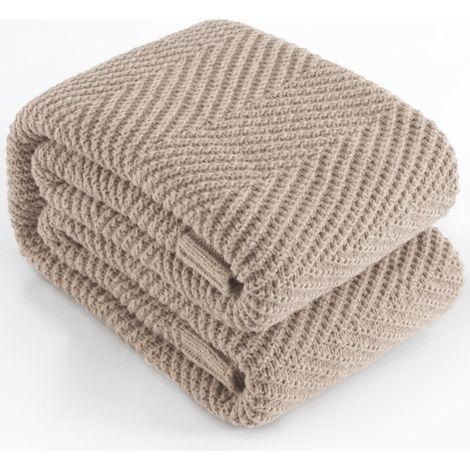 Couverture tricotée en Tricot Super Doux de Style bohème à Chevrons pour lit, Sofa, Chaise, décoration de Chambre, texturée, décorative et légère – Taupe – 152,4 x 203,2 cm (1/5)