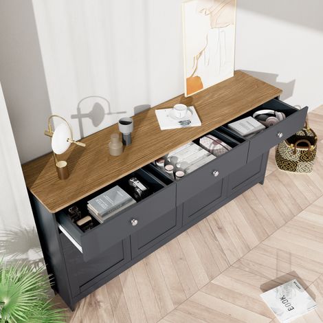 Buffet gris et noir avec grain bois,quatre portes,trois tiroirs,salon,salle à manger. Couleur du bois et gris-noir (1/5)