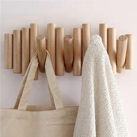 1 ensemble. Couleur : voir photo. Matériau : bois massif. Porte-manteau mural/penderie/crochet porte-manteau d'entrée.