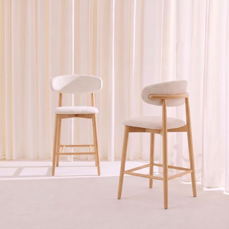 Lot de 2 tabourets de bar en bois d'hévéa et tissu bouclette - Paola Naturel / Crème