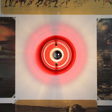 Applique murale médiévale, UFO rétro-futuriste espace années 70 Bauhaus, lampe d'ambiance salon chambre hôtel, sans ampoule incluse, petit rouge vin, D24xE17cm (1/4)