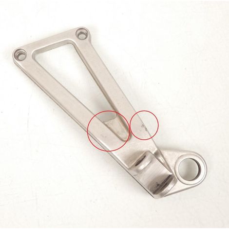 [PRODUIT D'OCCASION] Platine de repose pied passager gauche pour moto Ducati 900 SS (1/3)