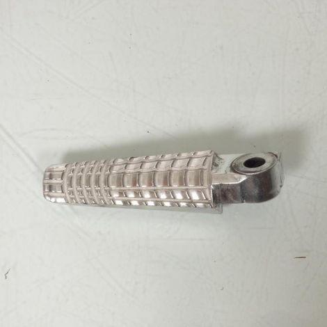 [PRODUIT D'OCCASION] Cale pied passager gauche origine pour moto Suzuki 950 GSX-S (1/2)