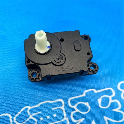 27749-4BU0A is suitable for the air conditioning damper motor of Nissan 08-19 X-Trail, Qashqai, J11Z, and Kicks P15. (1/4)