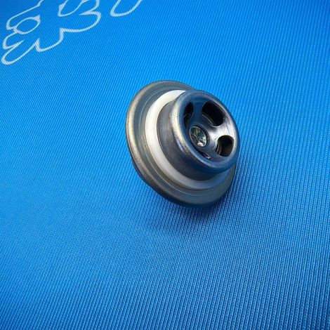 Suitable for Nissan Teana, Infiniti L50 fuel pressure regulating valve, oil pipe return valve, oil pressure regulating valve (1/4)