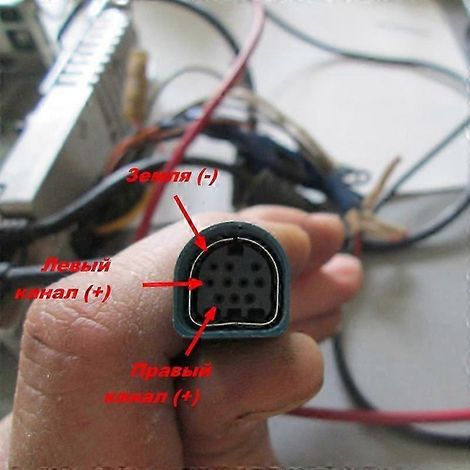 Adaptateur de microphone Bluetooth 5.0 compatible avec l'entrée AUX de l'autoradio KCE-237B (prise jack 3,5 mm) (1/3)