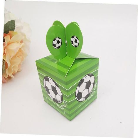 Boîtes à bonbons foot, lot 50 petites carrées papier cartonné vert, pour anniversaire, événements sportifs (1/5)