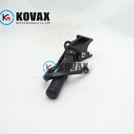 Levier de vitesses de boîte de vitesses 45625-60090 compatible avec les chargeuses et excavatrices Hitachi ZW330 et ZW370. (1/4)