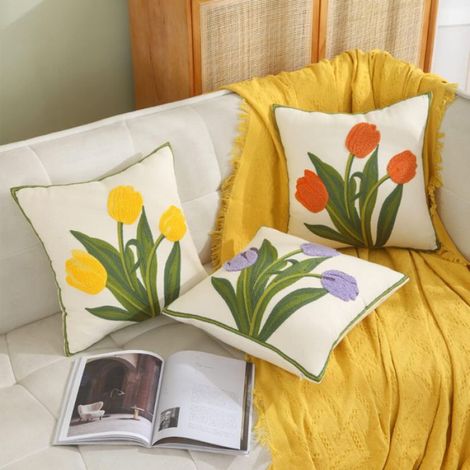 Lot de 2 Housse de Coussin Brodées 45x45cm Taies d'oreiller Fleur de Jardin pour Chambre Canapé Salon Maison Décoration,Violette (1/5)